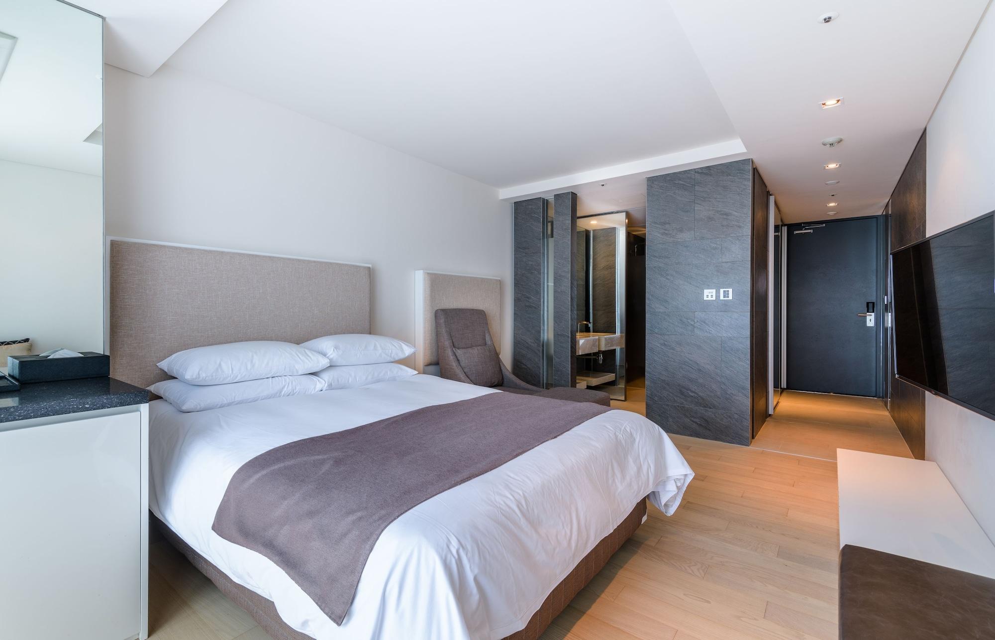 ג'גו Brown Suites Hotel And Resort מראה חיצוני תמונה