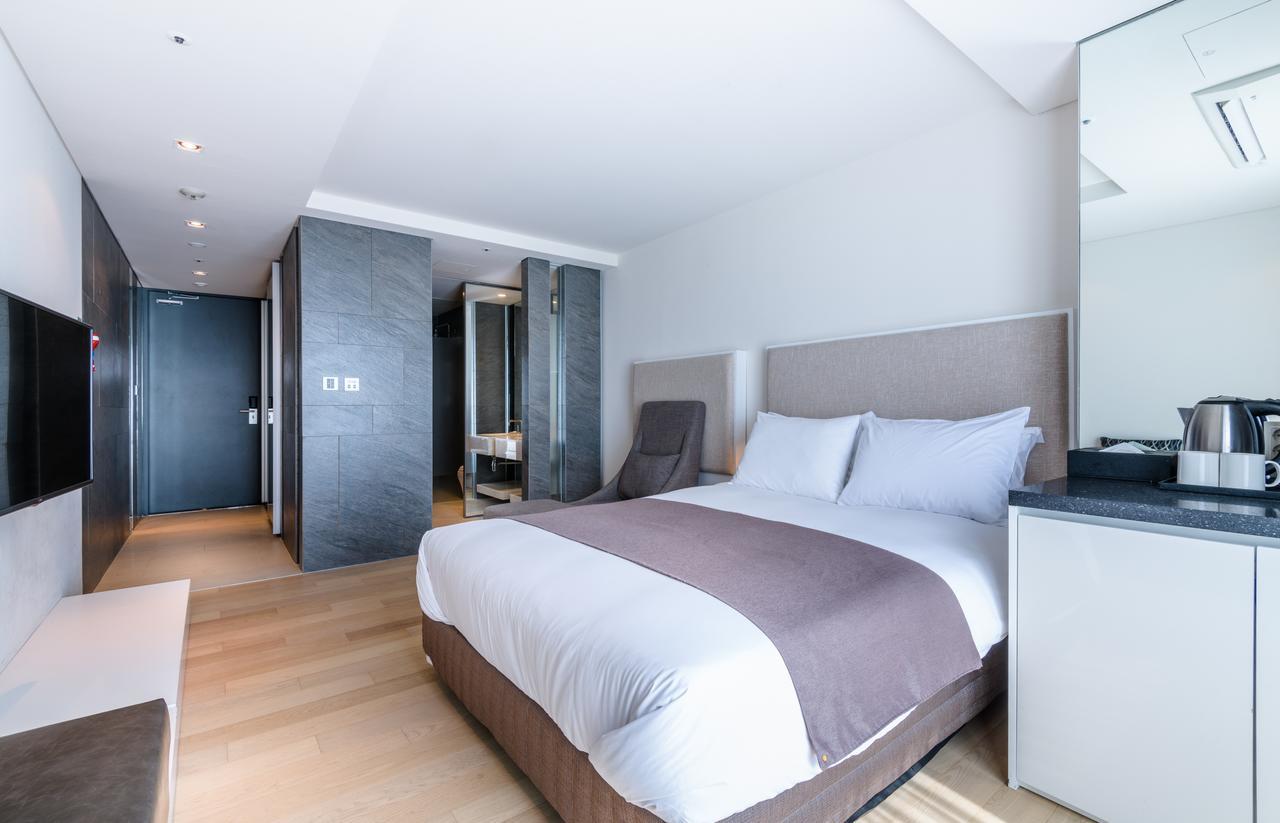 ג'גו Brown Suites Hotel And Resort מראה חיצוני תמונה