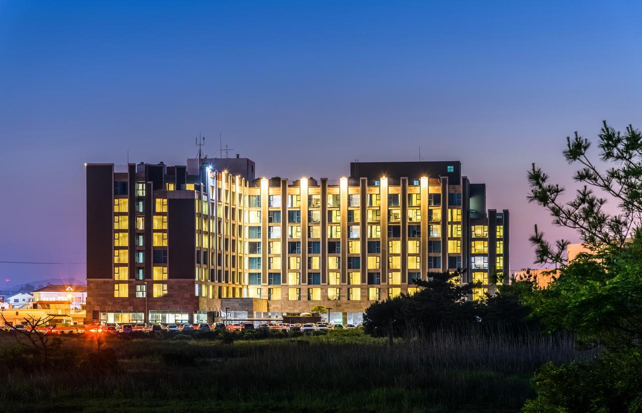 ג'גו Brown Suites Hotel And Resort מראה חיצוני תמונה