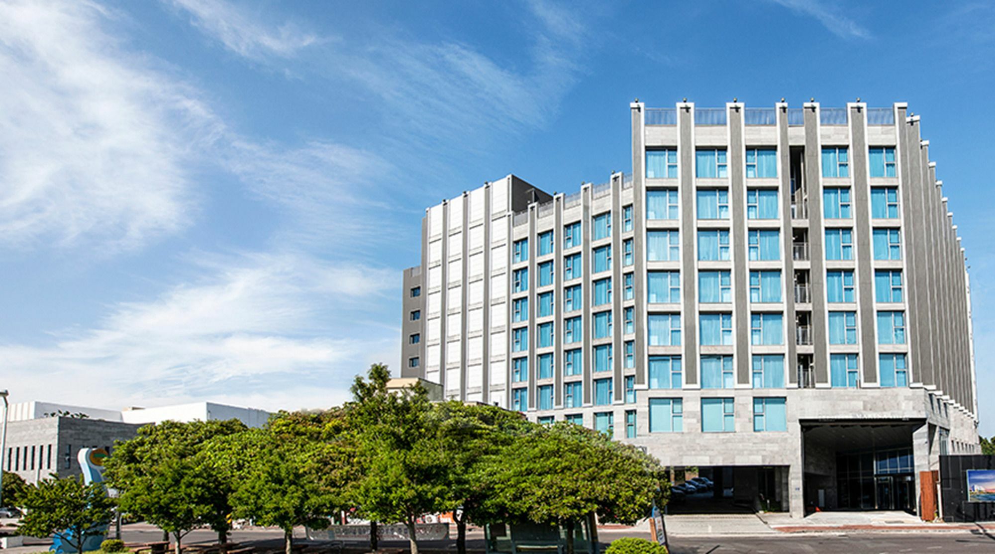ג'גו Brown Suites Hotel And Resort מראה חיצוני תמונה